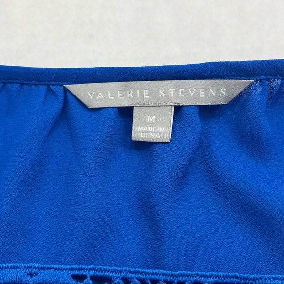 Valerie Steven’s women’s blue blouse - Picture 12 of 14